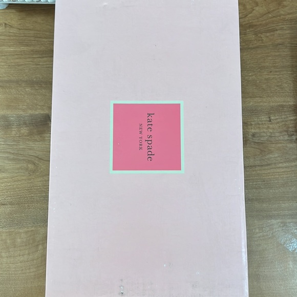 NIB Kate Spade Vale Velvet POLKA DOT Sneakers Grey Black with Extra Shoe Laces - Picture 8 of 8